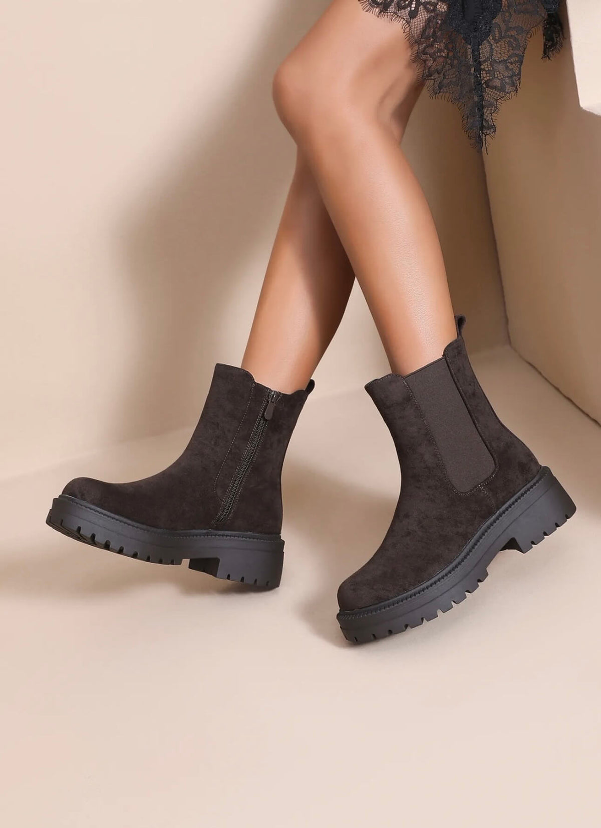 BROWNIE Boots - brown