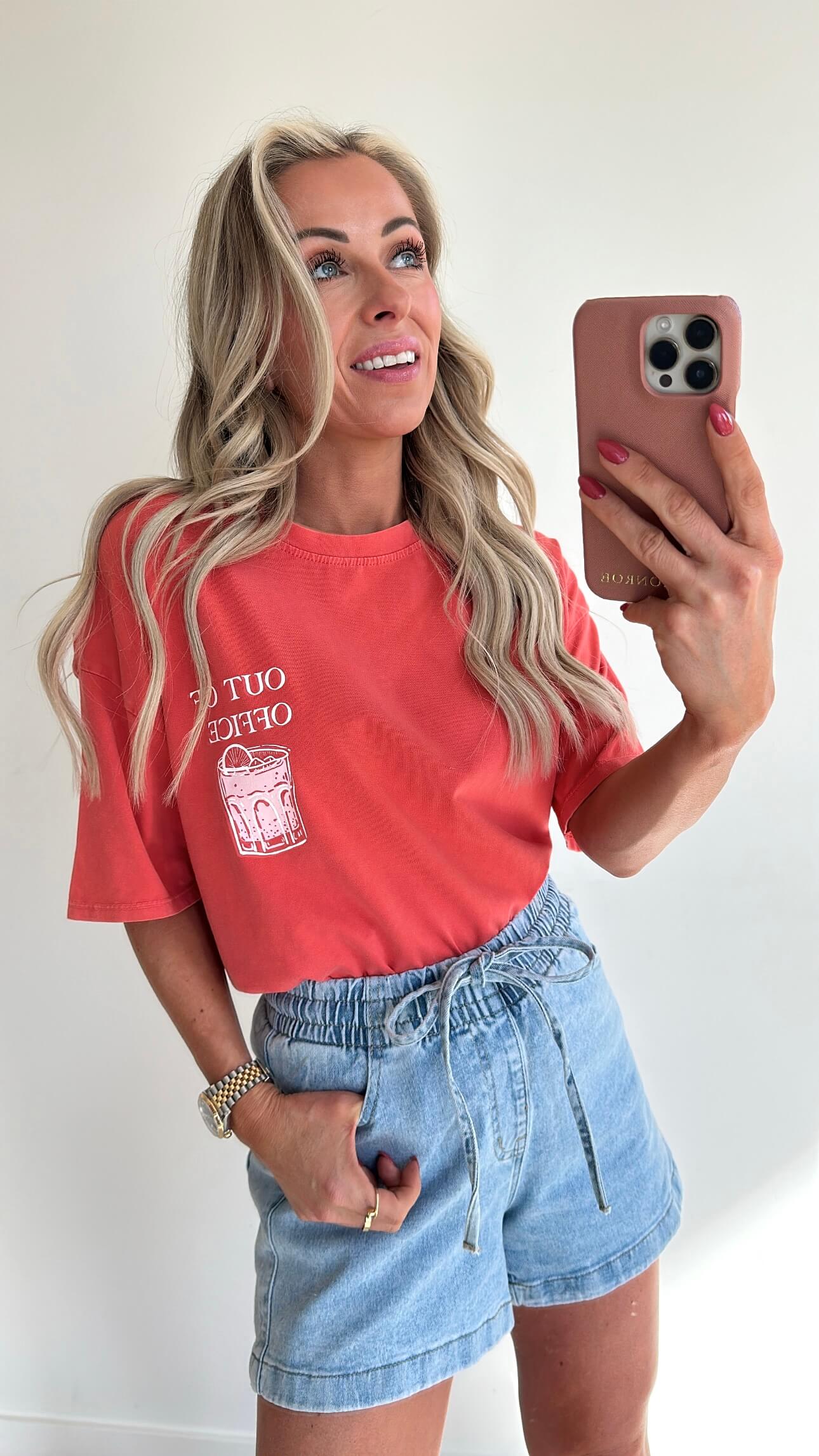 OUT OF OFFICE T-shirt - coral